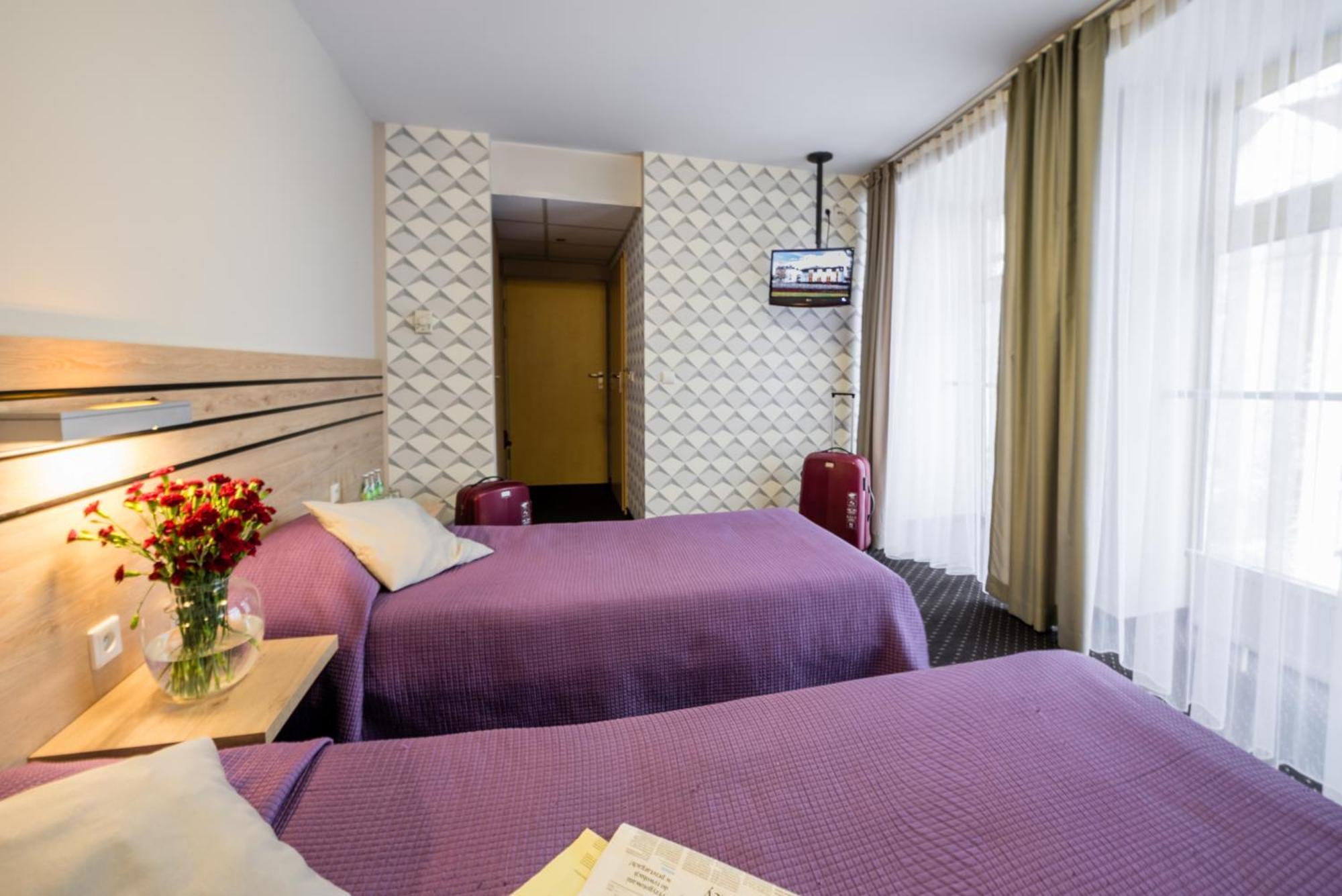 Hotel Wilga Krasków Exterior foto